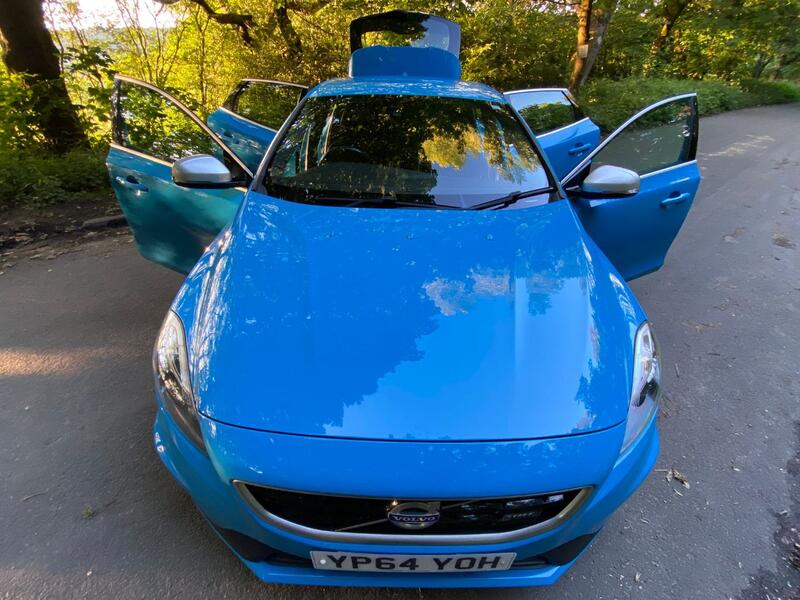 VOLVO V40