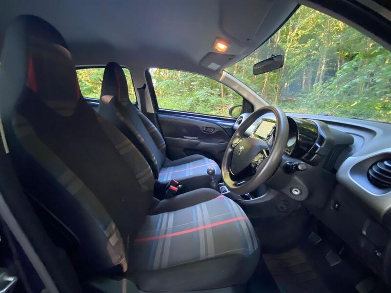 PEUGEOT 108