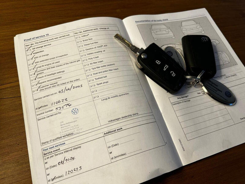 VOLKSWAGEN GOLF