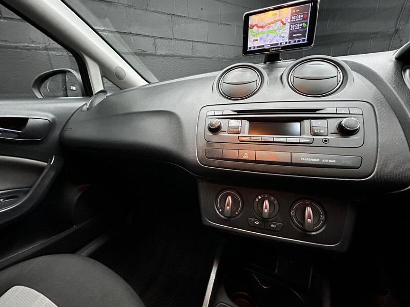 SEAT IBIZA