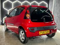 PEUGEOT 107