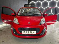PEUGEOT 107