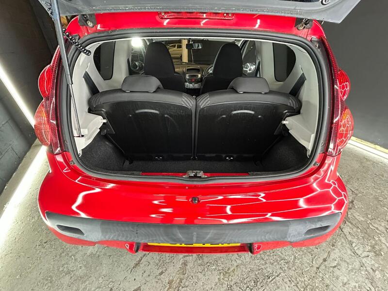 PEUGEOT 107