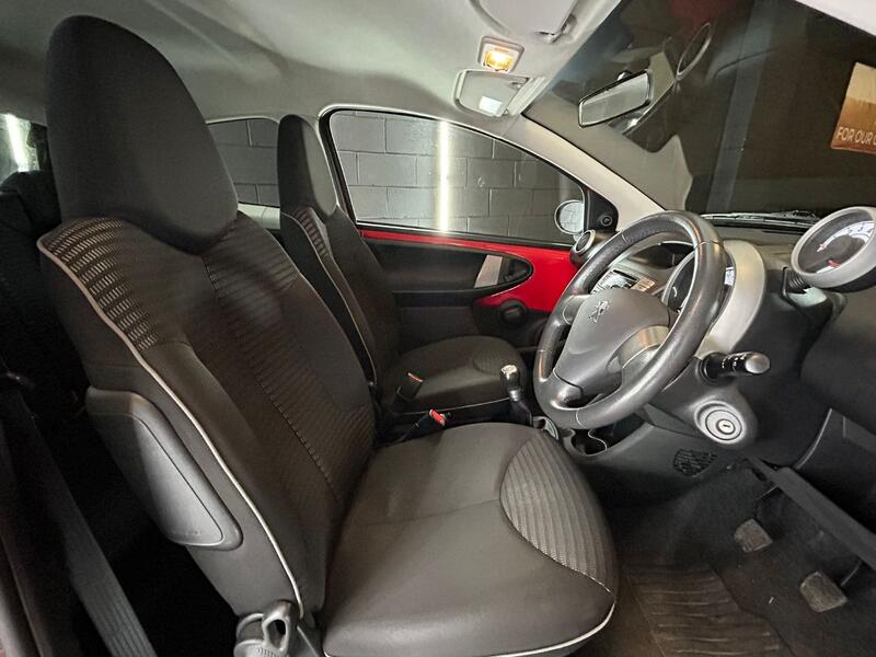 PEUGEOT 107