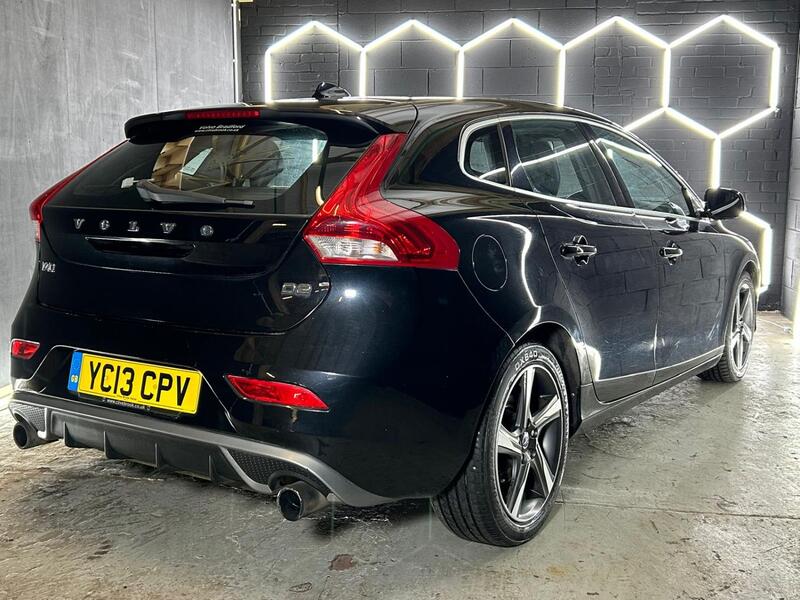 VOLVO V40