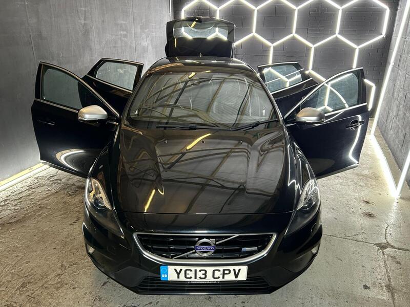 VOLVO V40