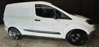 FORD TRANSIT COURIER