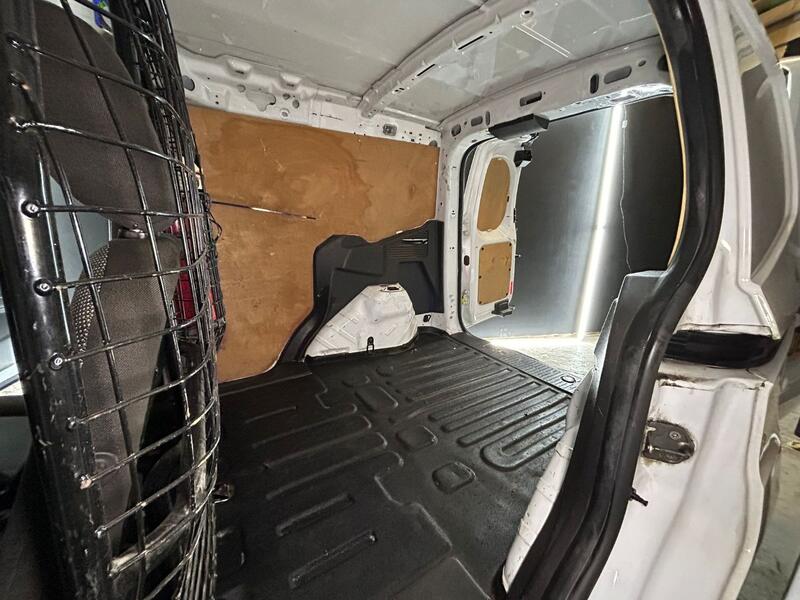 FORD TRANSIT COURIER