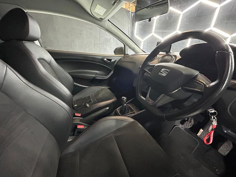 SEAT IBIZA