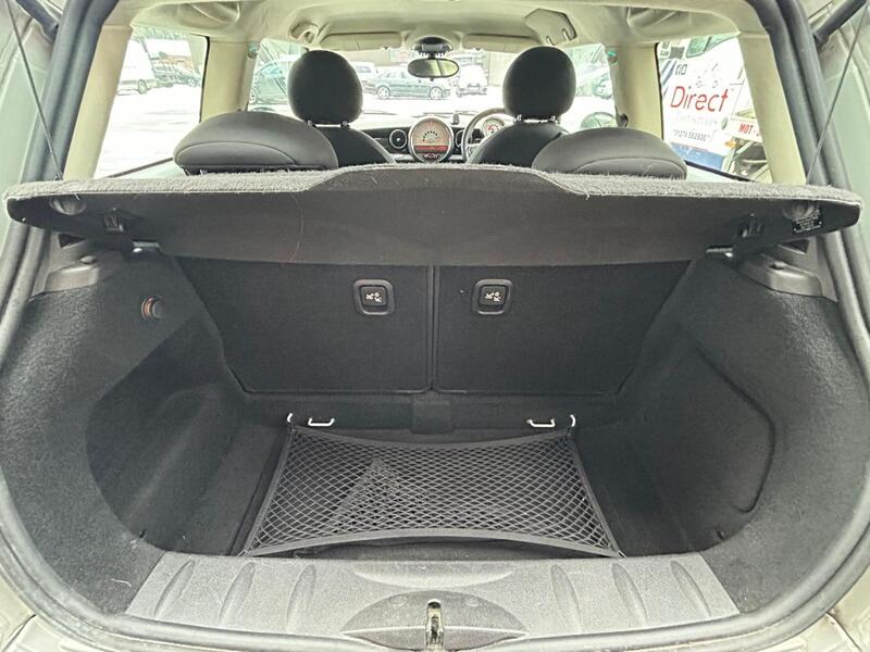 MINI HATCH
