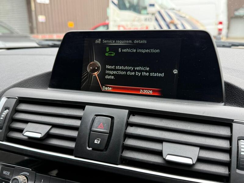 BMW 1 SERIES