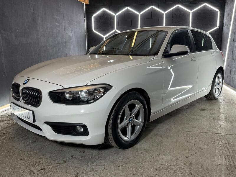 BMW 1 SERIES