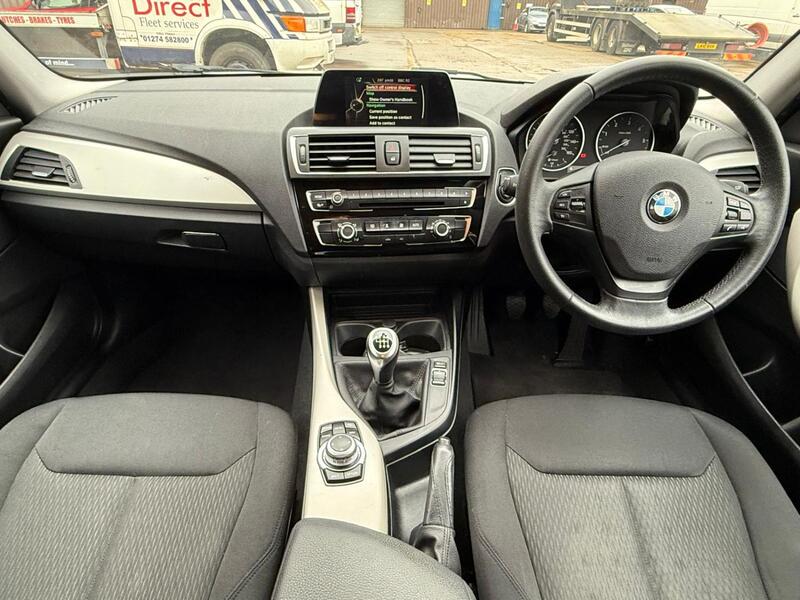 BMW 1 SERIES