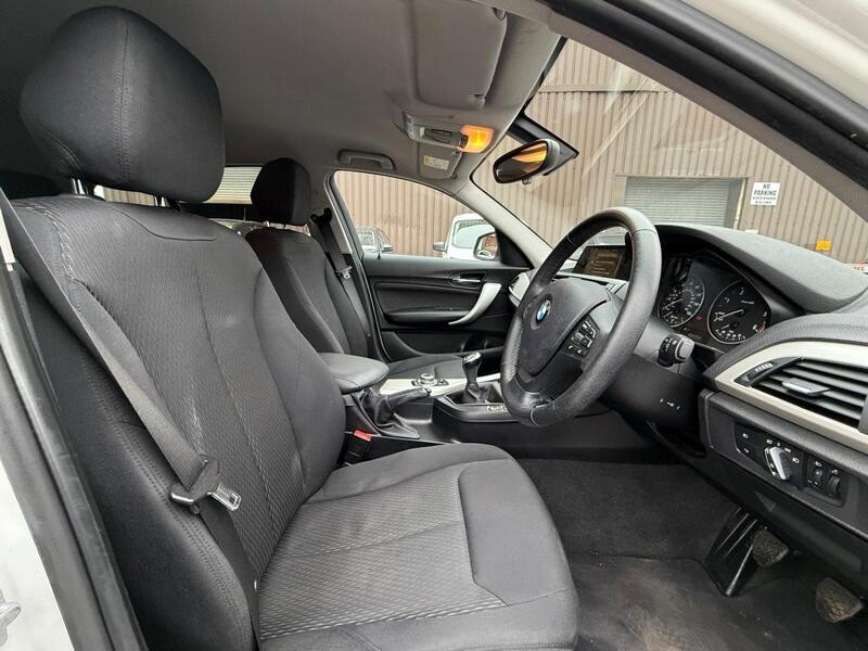 BMW 1 SERIES