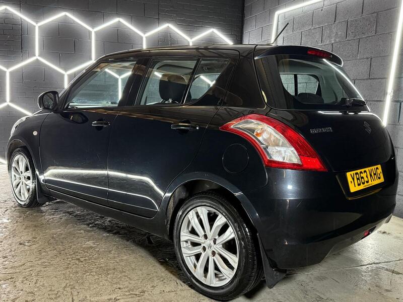 SUZUKI SWIFT