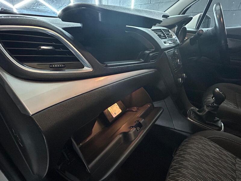 VAUXHALL MOKKA