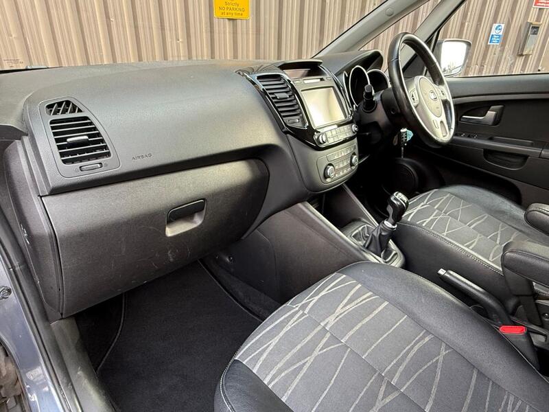 KIA VENGA