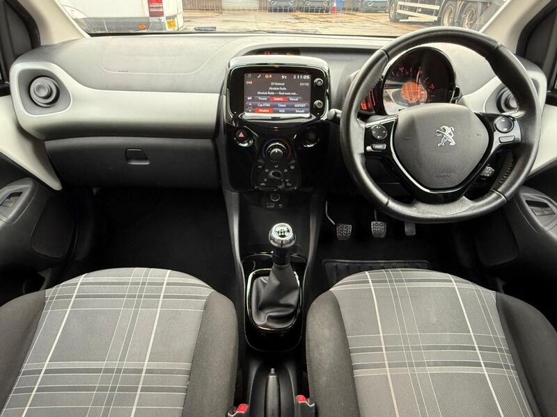 PEUGEOT 108