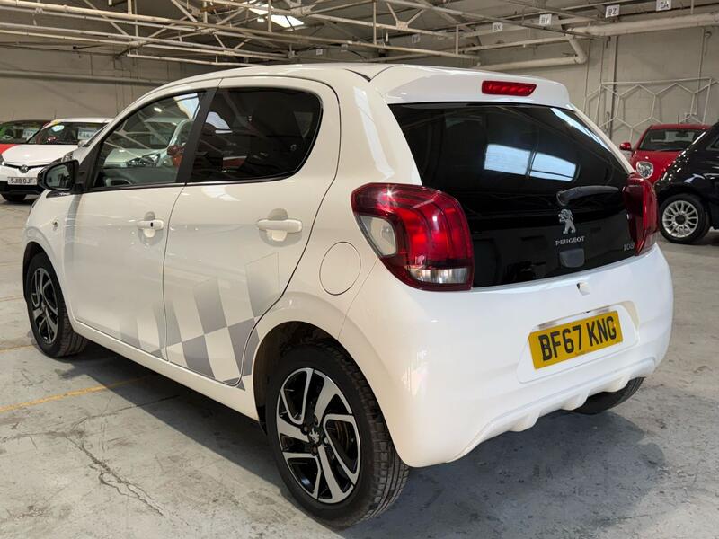 PEUGEOT 108