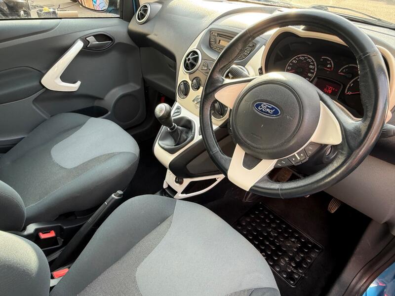 FORD KA