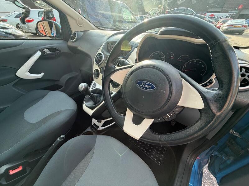 FORD KA