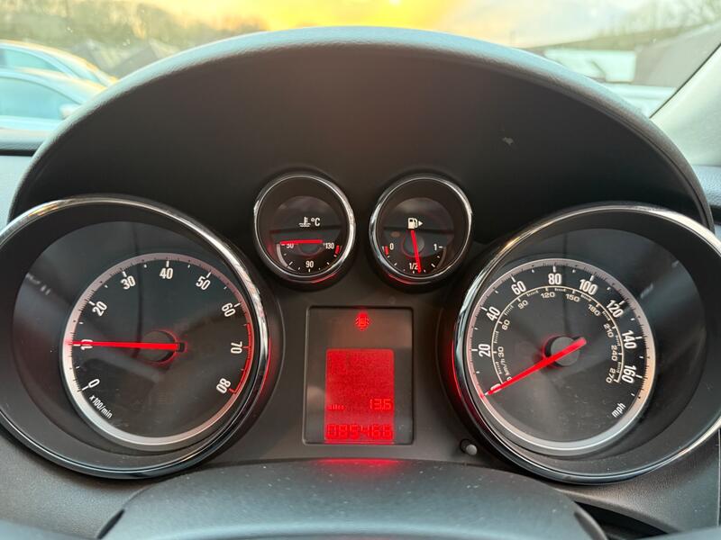 VAUXHALL ASTRA